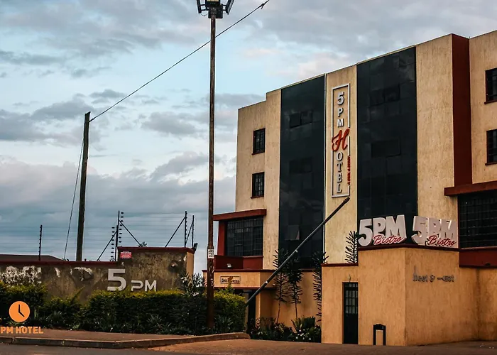 Hotel: 5 Pm Hotel