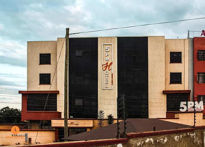 Hotel: 5 Pm Hotel
